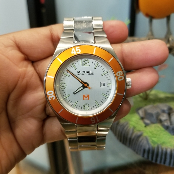 Michael Kors Watch - Picture 3 of 5